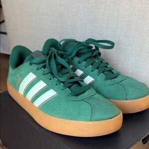 Adidas Men’s 9 Women’s 10 VL Court 3.0 Green Suede Skateboard Sneakers